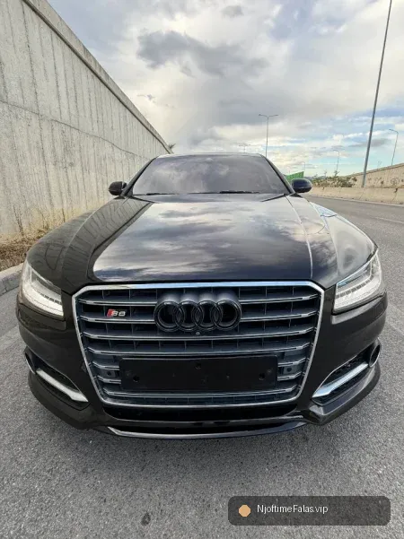 Shqiperi, shes makine Audi A8L Nafte, e zeze automatik Klima 196.000 km 18.000 € në Shqiperi — Çmimi: € 18000.00 | Njoftime falas